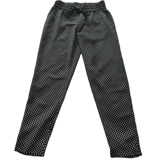 Ann Taylor lightweight capri pants. Black with white polka dots. Spring summer - Picture 1 of 9
